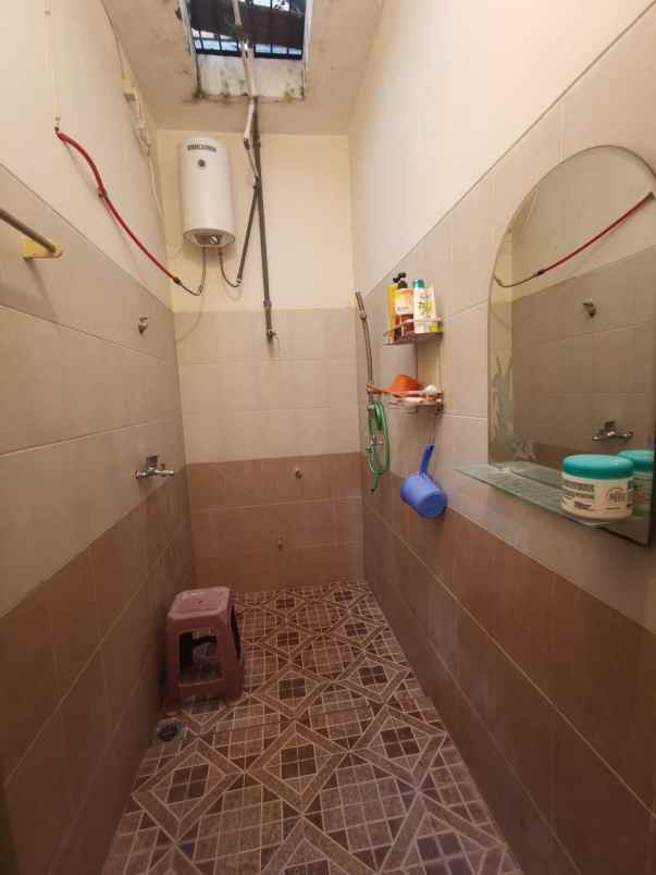 jual rumah depan taman di babatan mukti surabaya