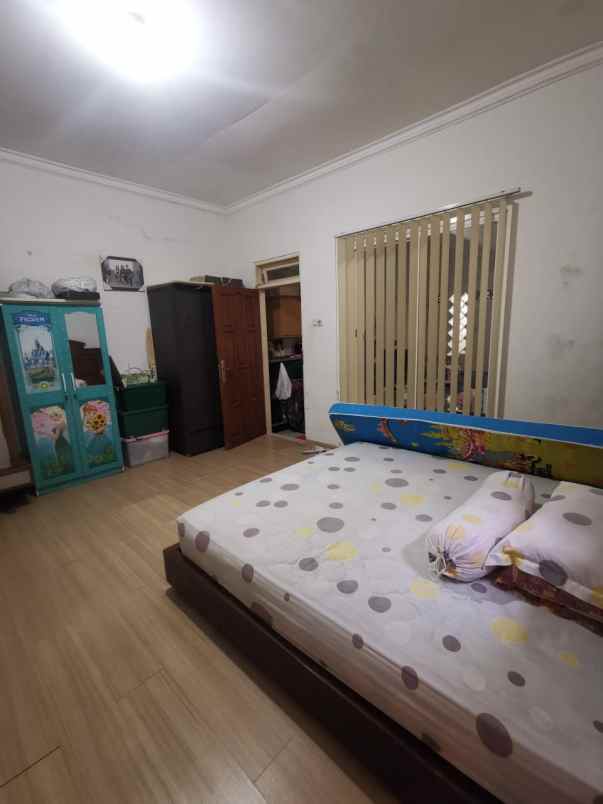 jual rumah depan taman di babatan mukti surabaya