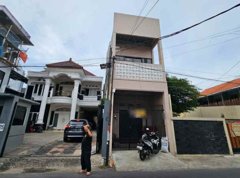 jual rumah di jalan batu ampar condet jakarta timur
