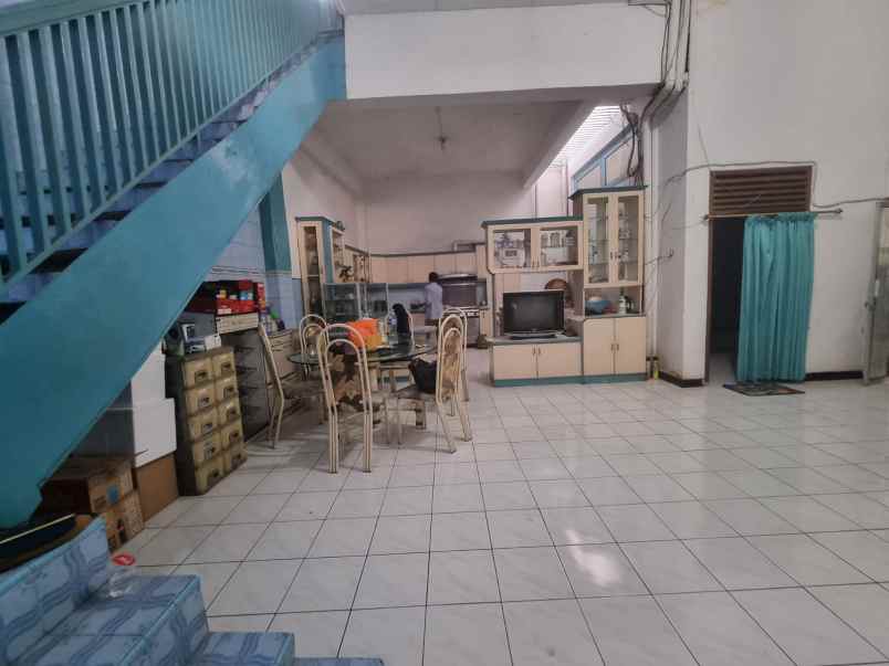 jual rumah exs salon di peklipan kota cirebon