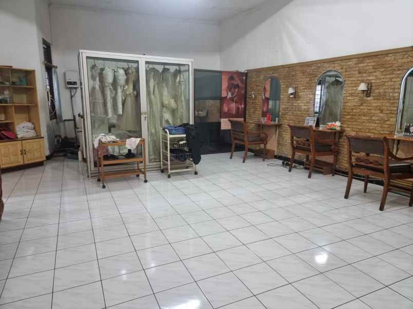 jual rumah exs salon di peklipan kota cirebon
