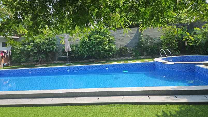 jual rumah mewah siap huni di jalan gununglaya cirebon