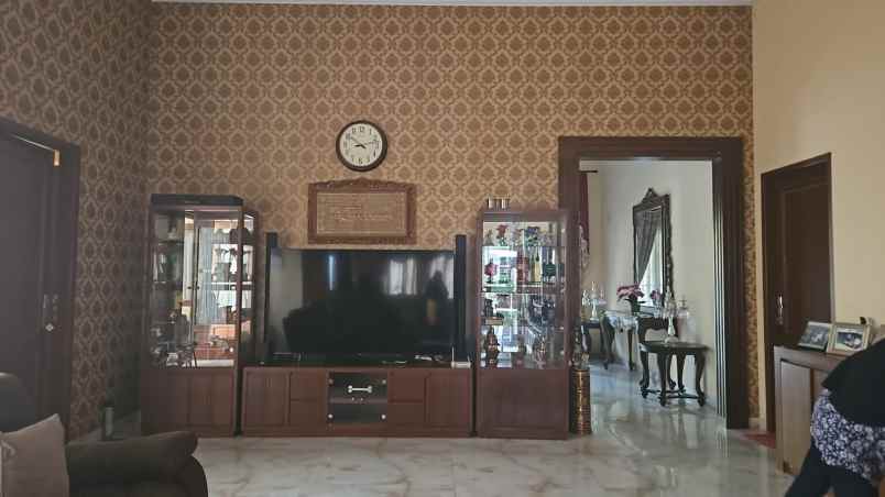 jual rumah mewah siap huni di jalan gununglaya cirebon