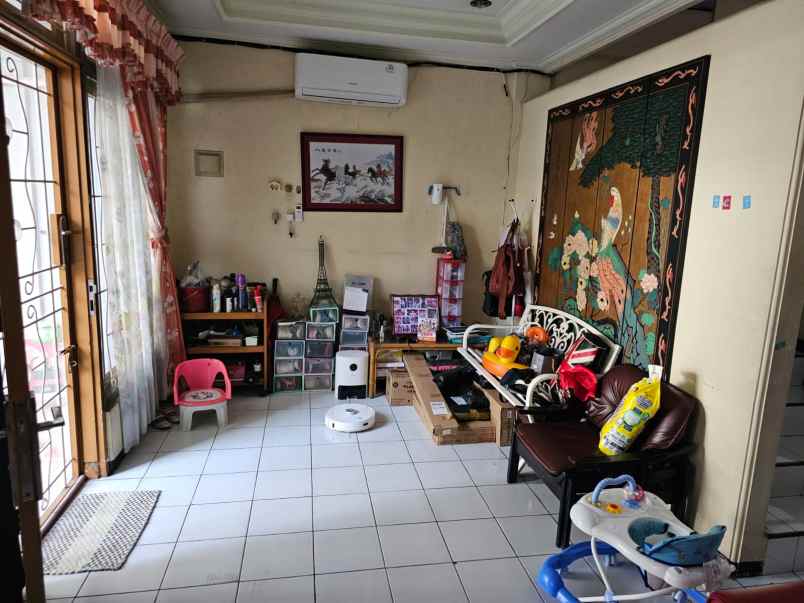 jual rumah taman palem lestari jak bar