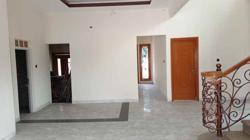 jual rumah taman surya 5 jak bar