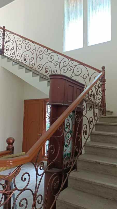 jual rumah taman surya 5 jak bar