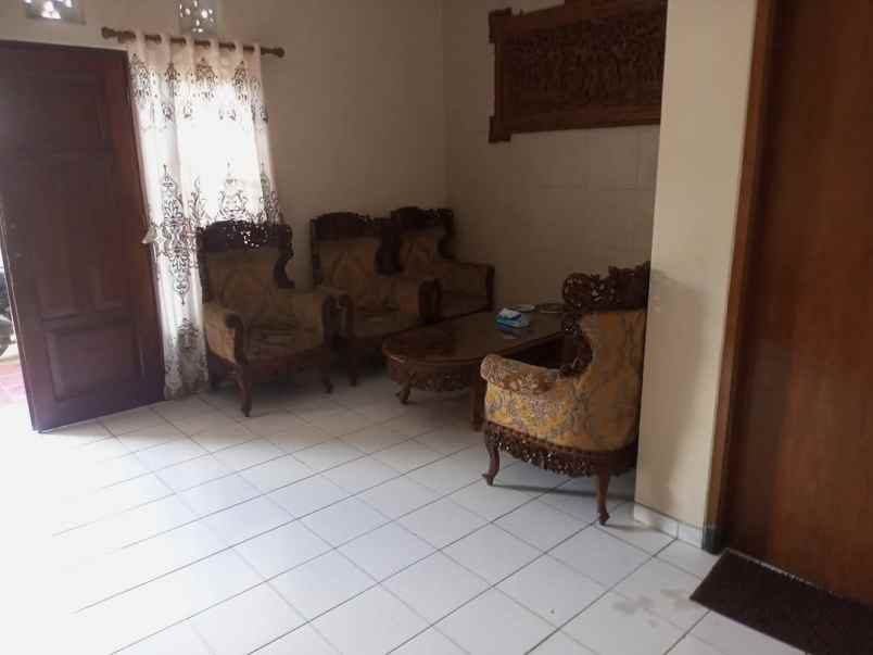 jual rumah tinggal 2 lantai di pondok pucung