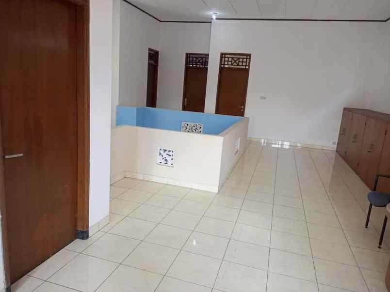 jual rumah tinggal 2 lantai di pondok pucung