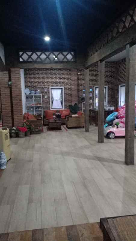 jual villa daerah wisata kuningan jawa barat