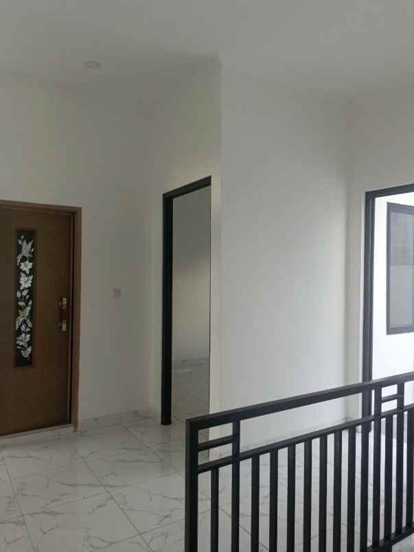 kencana rumah 2 lantai di pondok gede