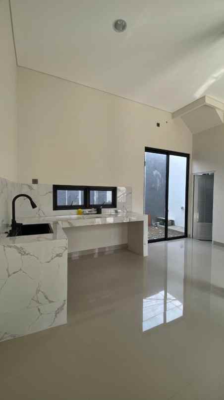 kencana rumah 2 lantai di pondok gede