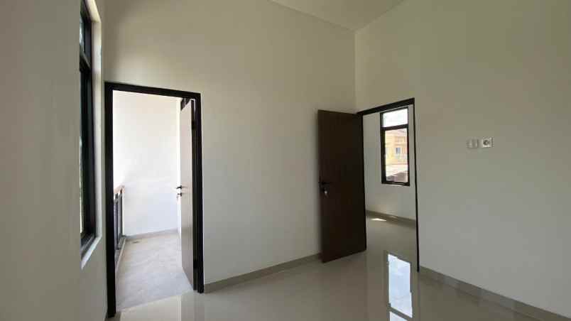 kencana rumah 2 lantai di pondok gede