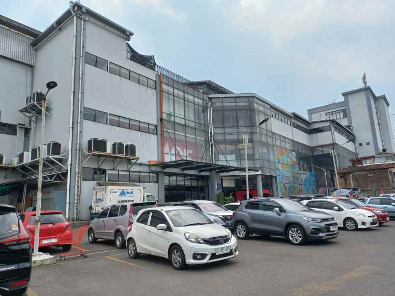 mall di tengah kota bandung