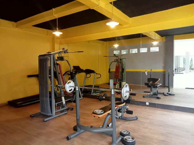 miliki rumah mewah di komplek park royal jalan gulama