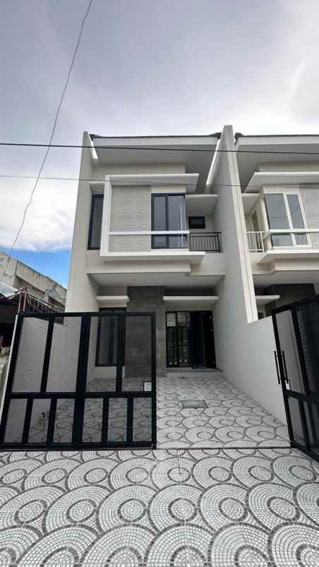 new gress 2 lantai kutisari indah utara row 4 mobil