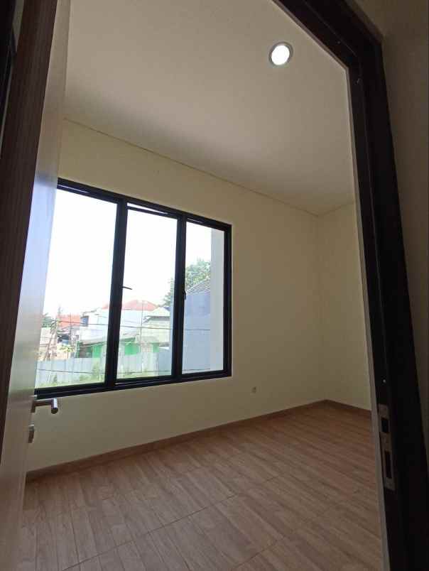 rg rumah 2 lantai dekat gt jakasampurna