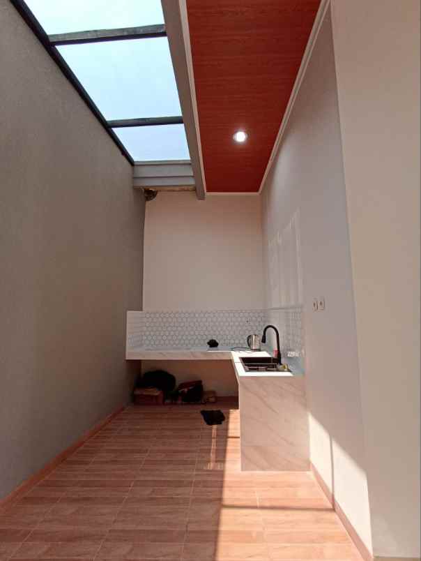 rg rumah 2 lantai dekat gt jakasampurna