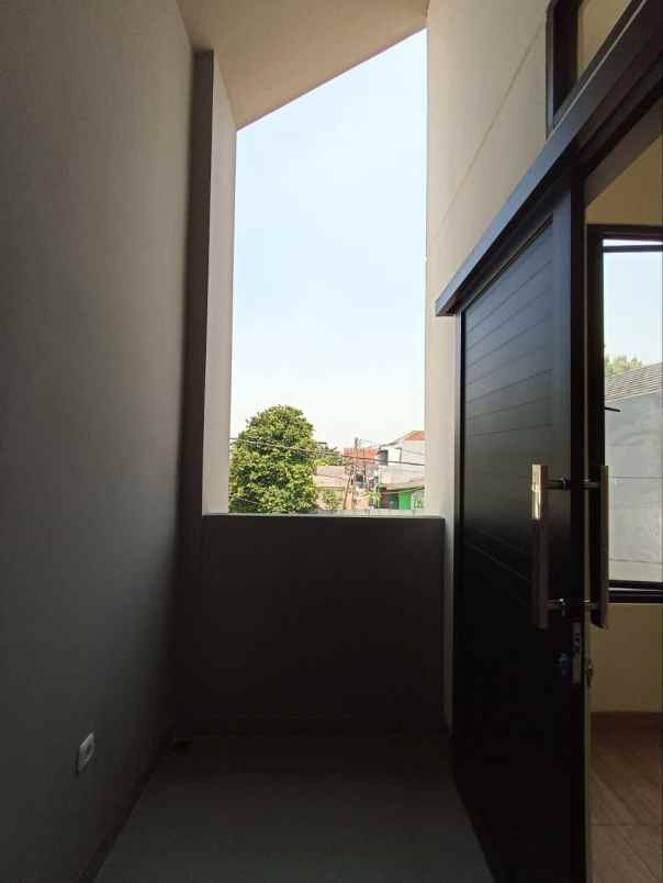 rg rumah 2 lantai dekat gt jakasampurna