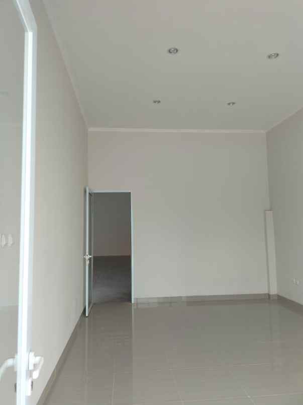 ruko gudang kantor tanjung pura karawang