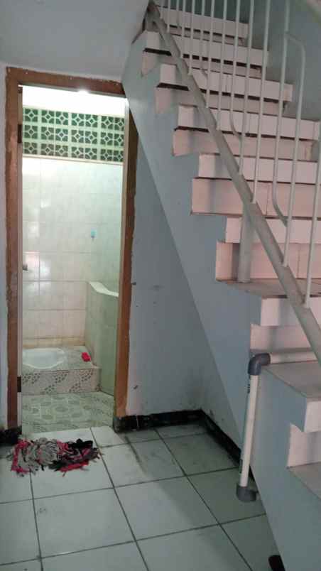 ruko karang empat besar