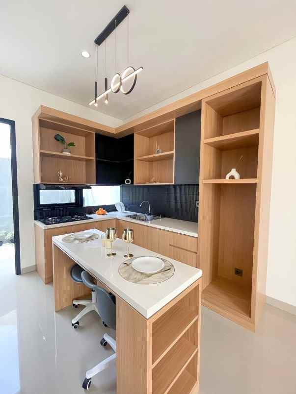 rumah 2 lantai di bsd