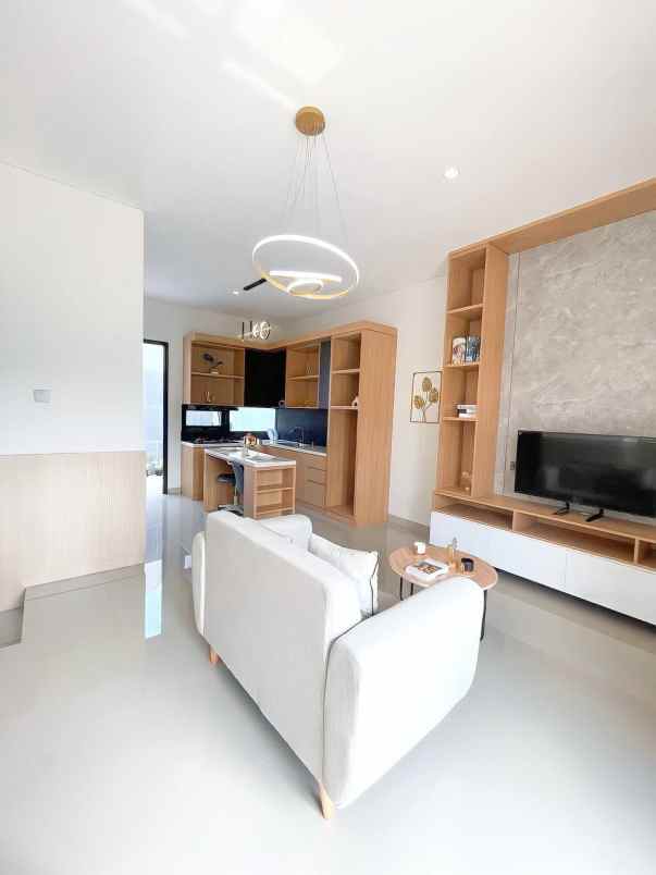 rumah 2 lantai di bsd