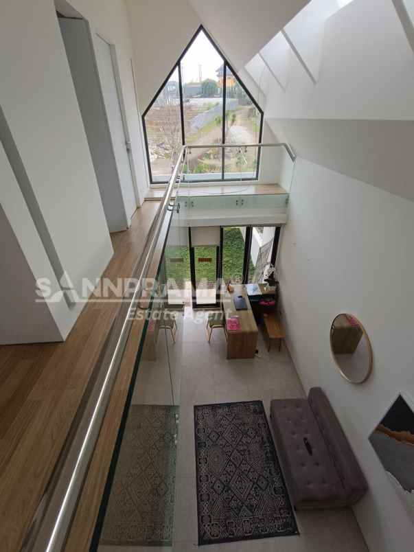 rumah 2 lantai full furnished depok