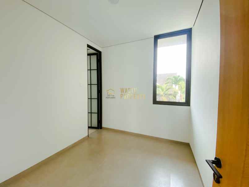 rumah 2 lantai full furnished di palagan sleman