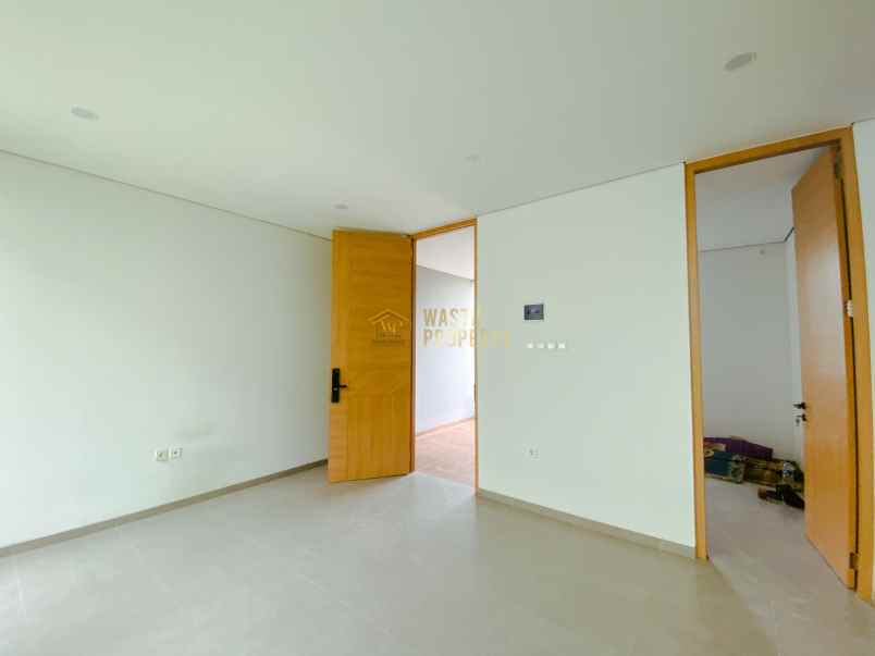 rumah 2 lantai full furnished di palagan sleman