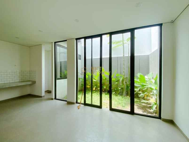 rumah 2 lantai full furnished di palagan sleman