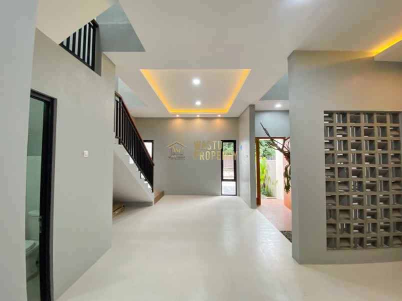 rumah 2 lantai siap huni utara jogja bay di sleman