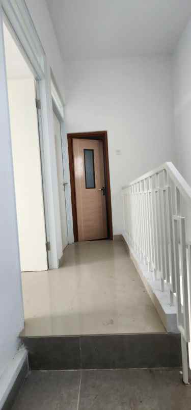 rumah 2 lantai tanpa dp di samping citra raya