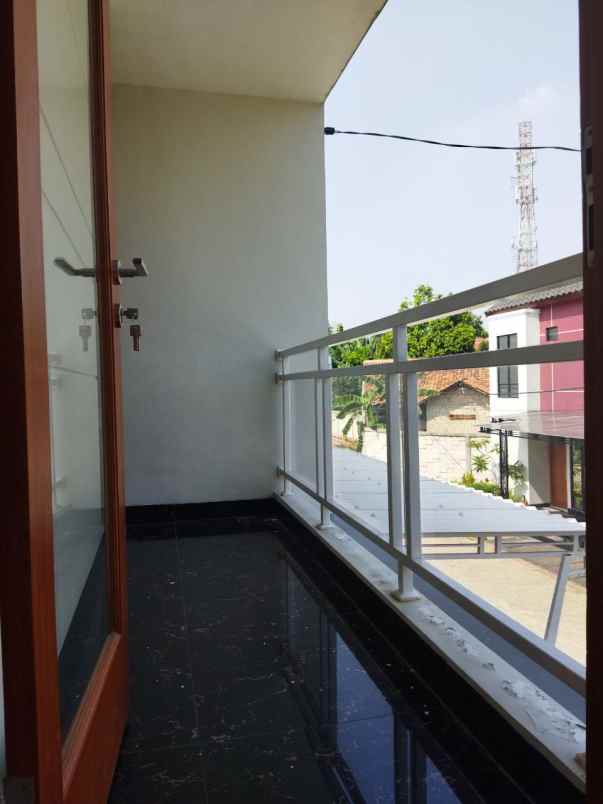 rumah 2 lantai terlaris murah dekat tol margonda depok