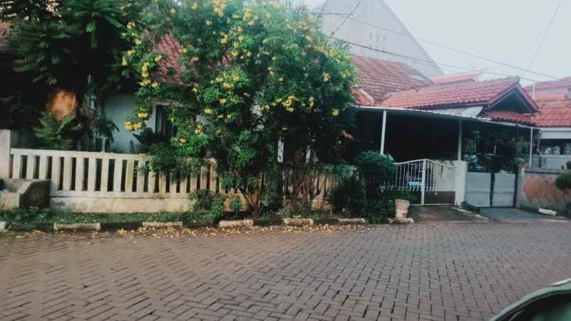 rumah 2lt cash kpr dalam perumahan puri mas depok