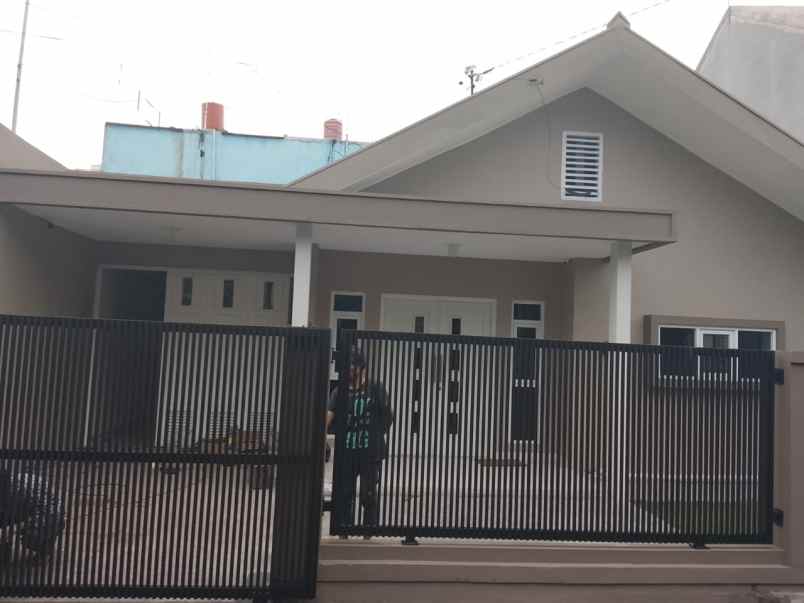 rumah bagus jalan rajamantri turangga bandung