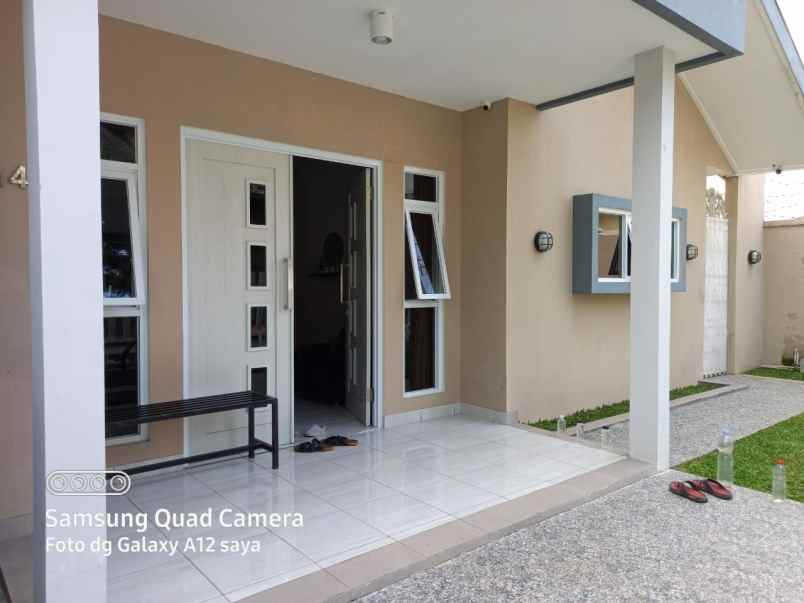 rumah bagus jalan rajamantri turangga bandung