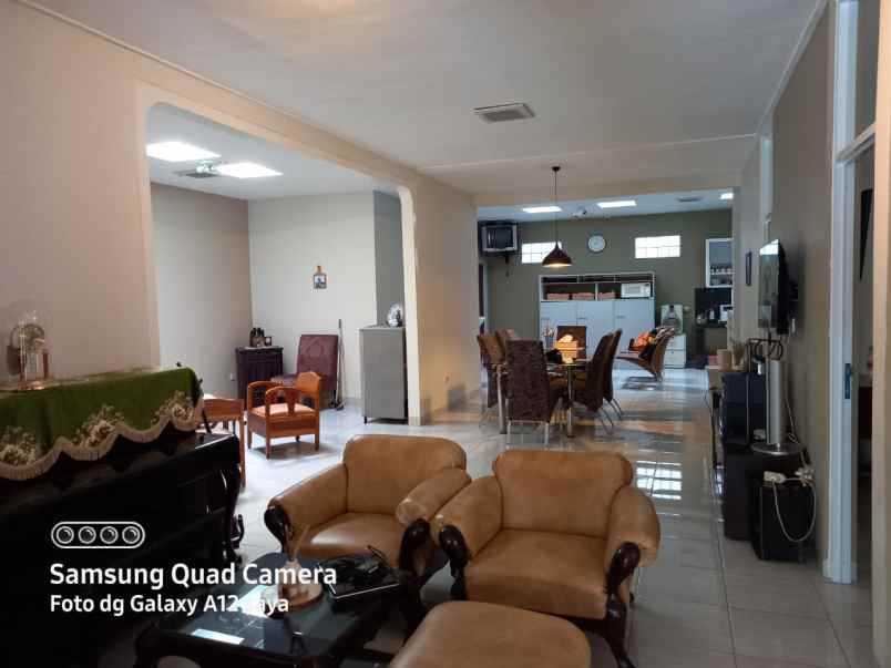 rumah bagus jalan rajamantri turangga bandung