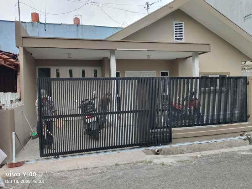 rumah bagus jalan rajamantri turangga bandung