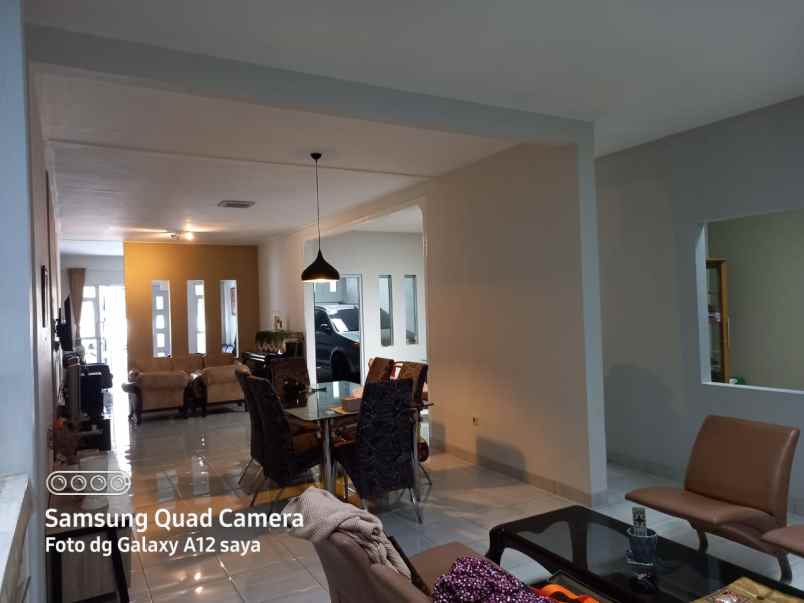 rumah bagus jalan rajamantri turangga bandung