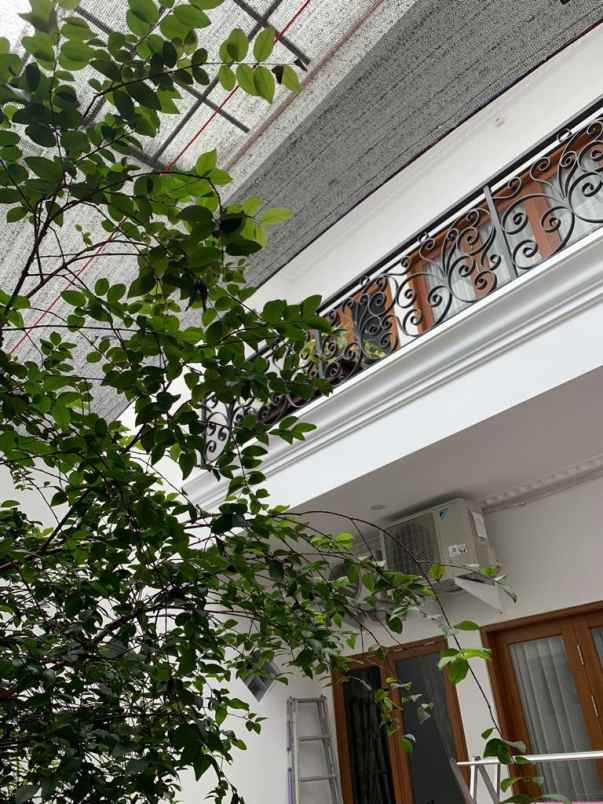 rumah bagus minimalis di cipete selatan