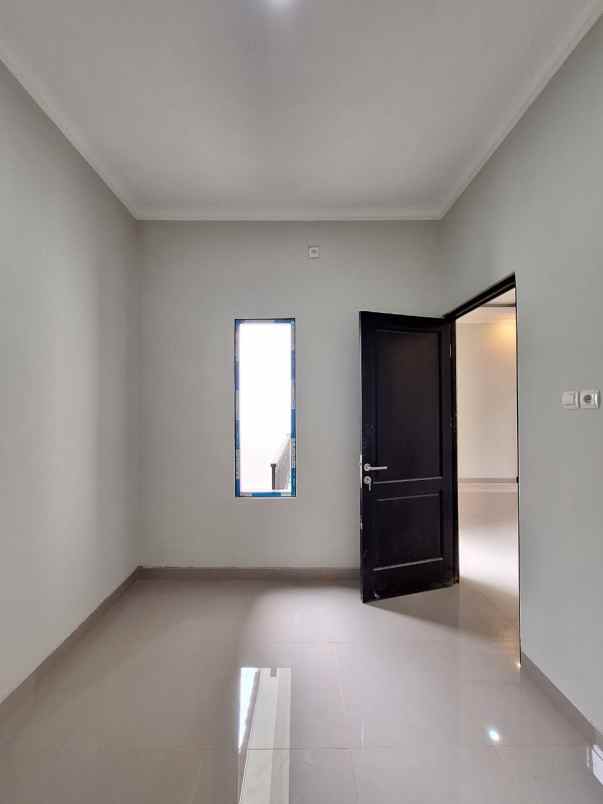 rumah baru 2 lantai dekat stasiun lrt cibubur