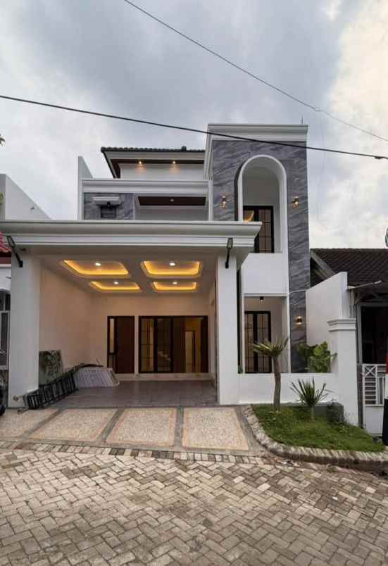 rumah baru american classic oma campus dau