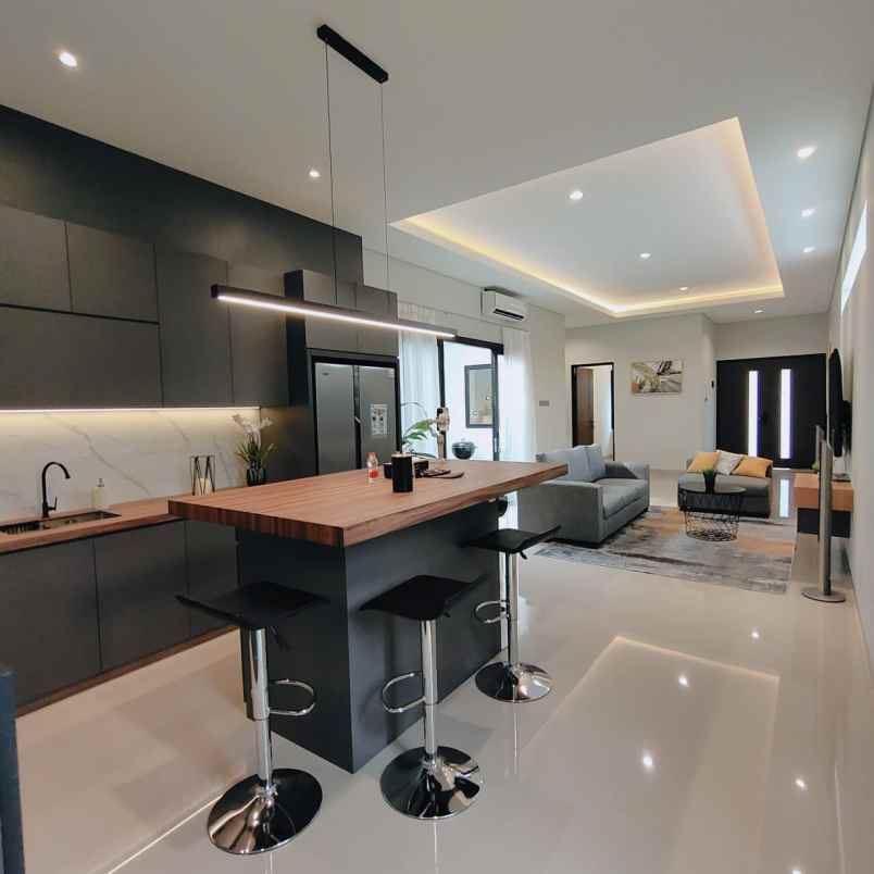 rumah baru dalam komplek bsd kencanaloka