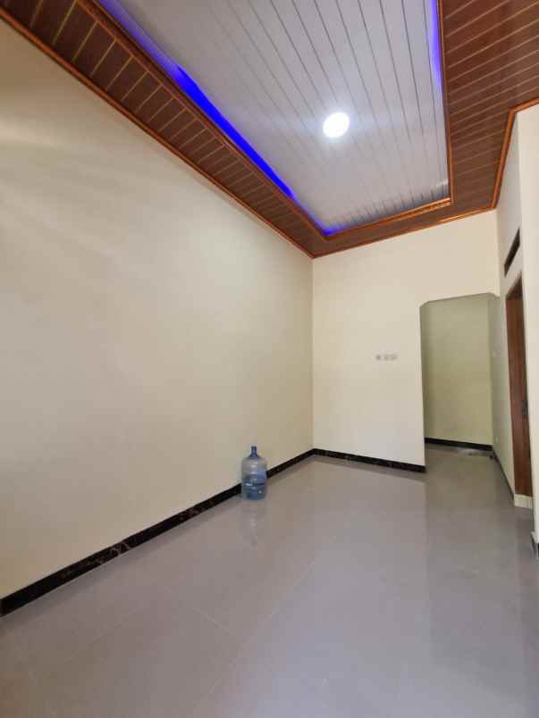 rumah baru dalam perumahan dekat stasiun ka