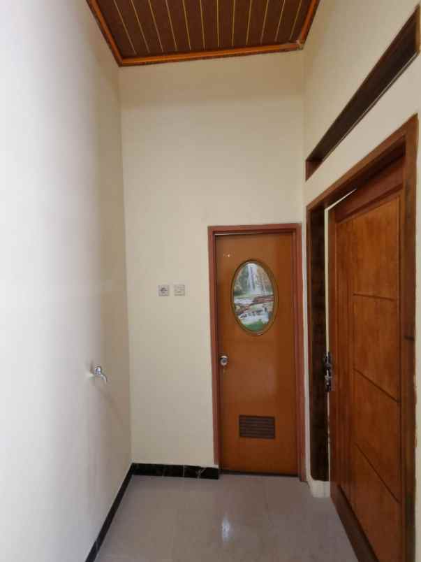 rumah baru dalam perumahan dekat stasiun ka