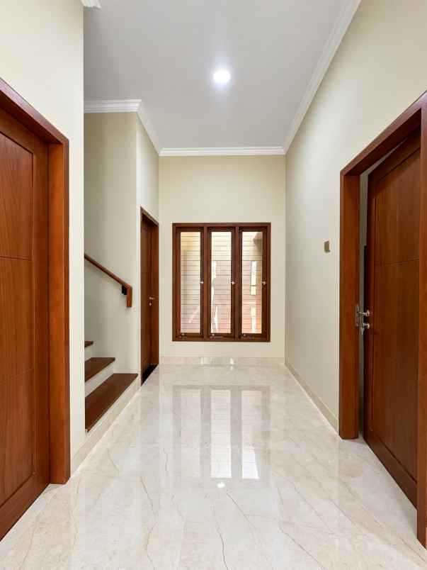 rumah baru kompleks rawamangun jakarta timur 5kt