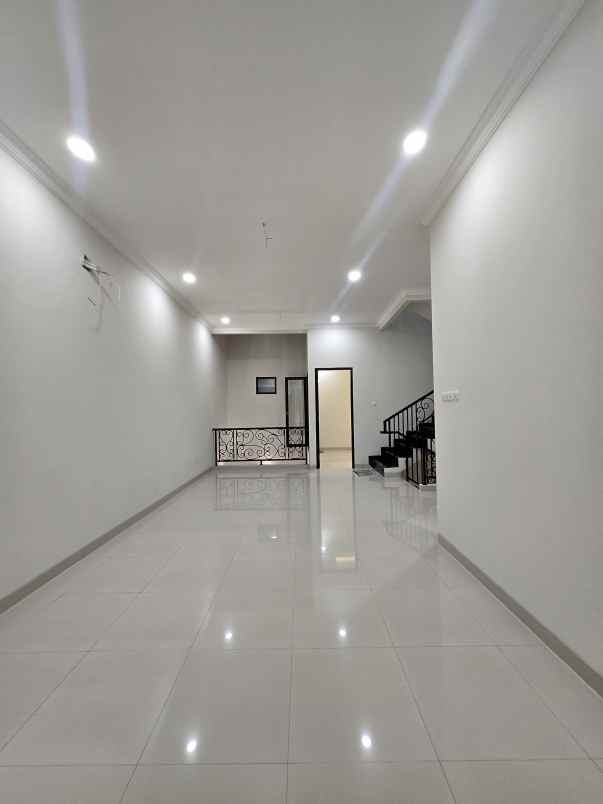 rumah baru non komplek lokasi strategis siap huni