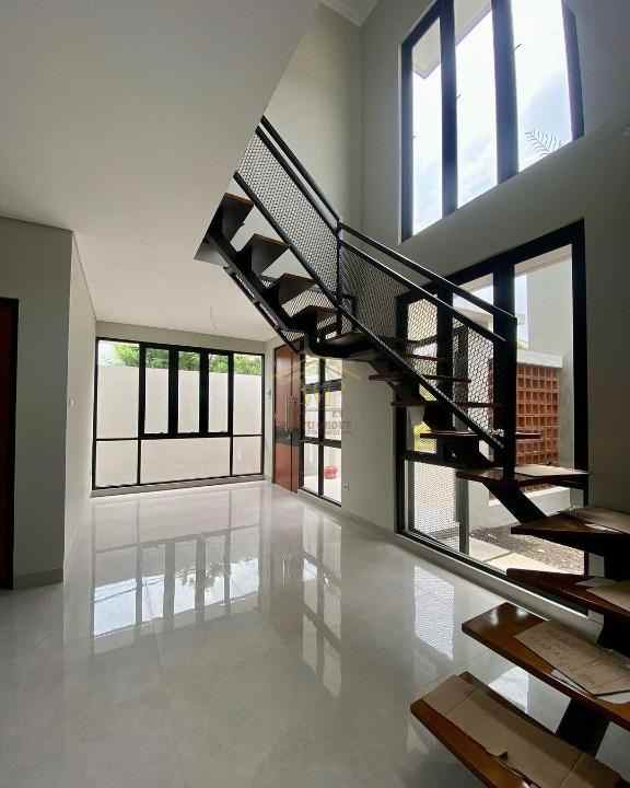 rumah baru siap huni 16 menit ke kampus ugm di ngaglik