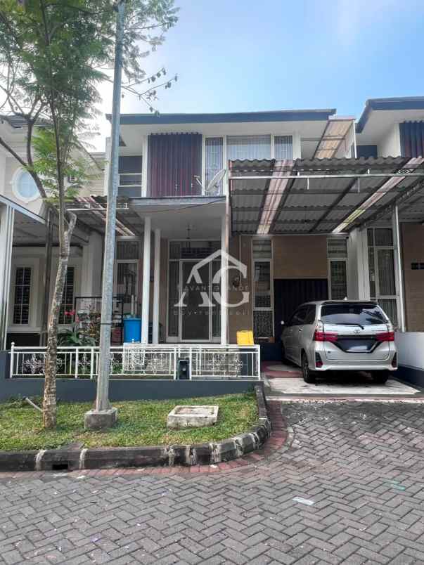 rumah cantik 2 lantai di citra garden malang