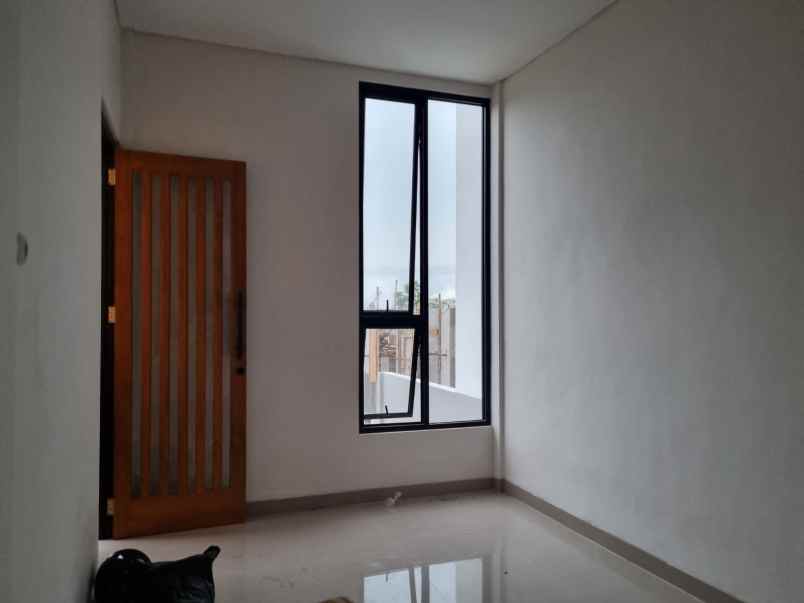 rumah cantik 2 lantai di gamping sleman view cantik